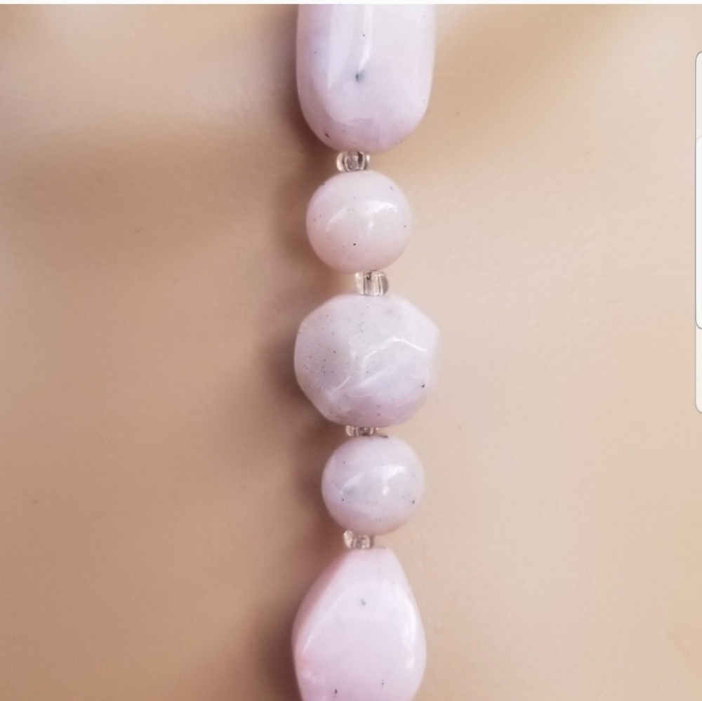 VINTAGE FAUX PINK OPAL POLYMER BEADED NECKLACE - Picture 3 of 5
